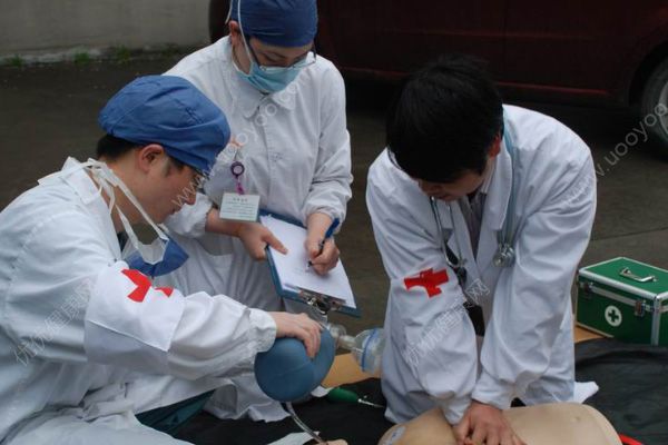 懷孕護(hù)士跪地急救，急救措施有哪些？(1)