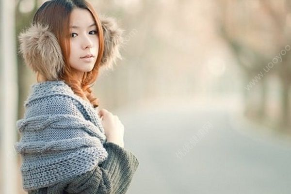 冬天腿上皮屑多怎么辦？緩解腿部脫皮吃什么？(1)