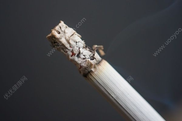 老太襠部藏火柴欲登機(jī)被查全因煙癮大，怎樣才能戒掉煙癮？(2)