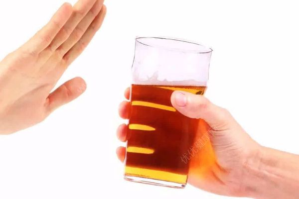 丈夫酒駕接妻子下班，看完測試結果很開心(4)