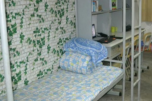 湖南大學(xué)一學(xué)生在寢室死亡，警方正調(diào)查死因(1)