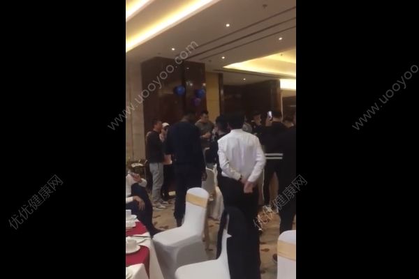 郭士強(qiáng)慶功宴飲酒過量送急診，飲酒過量有哪些危害？(2)