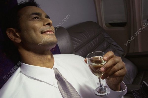 郭士強(qiáng)慶功宴飲酒過量送急診，飲酒過量有哪些危害？(3)