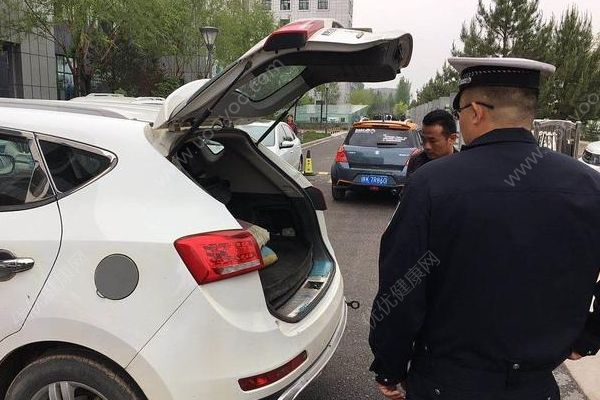 榆林男子車禍中左腿被撞斷，交警飛奔護(hù)送斷肢(2)