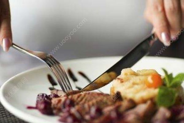 女員工“一天沒吃肉，請假半天”，領(lǐng)導(dǎo)準假給出這理由(2)