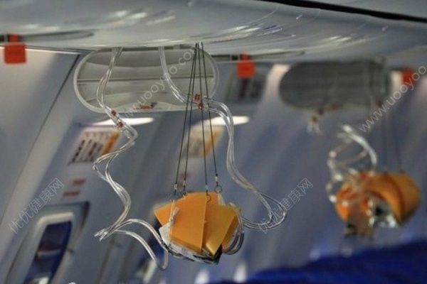 川航客機玻璃破裂平安降落，高空飛機故障乘客要注意什么？(3)