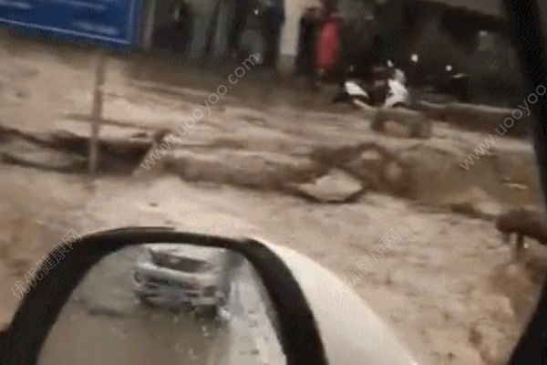 甘肅遭遇強(qiáng)對(duì)流天氣暴雨冰雹，已疏散群眾三百多人(1)