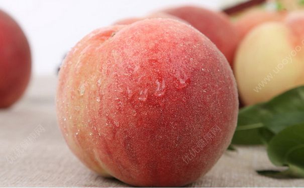 來月經(jīng)能不能吃水蜜桃？經(jīng)期可以吃水蜜桃嗎？(2)