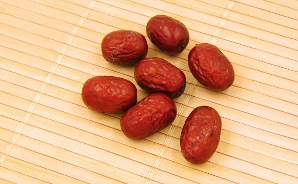 吃紅棗會影響月經(jīng)嗎？紅棗會影響來月經(jīng)嗎？(4)