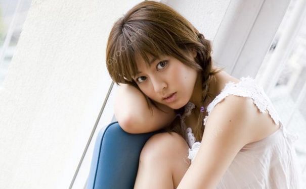 16歲女孩經(jīng)前乳房脹痛正常嗎？16歲女生經(jīng)前胸部脹痛怎么辦？(1)