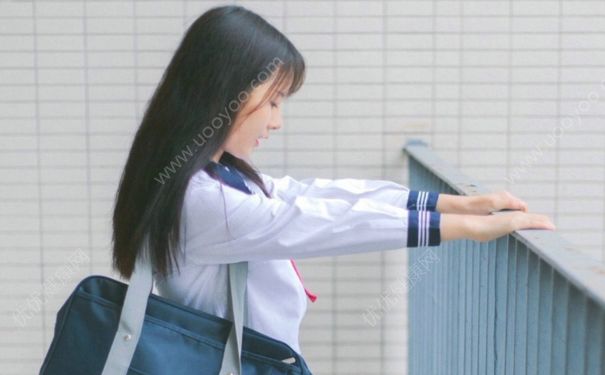 12歲女生為什么內(nèi)褲總是濕？12歲內(nèi)褲有白色分泌物正常嗎？(1)