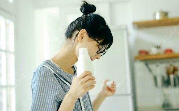 16歲女生應(yīng)該幾點(diǎn)睡覺？16歲女生能熬夜嗎？(1)
