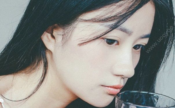 15歲長痘痘怎么辦？15歲長痘痘可以用洗面奶嗎？(4)