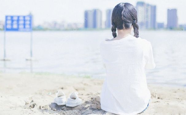 女生穿什么內(nèi)衣顯胸??？少女穿什么內(nèi)衣顯胸??？(1)