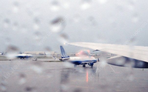 下雨可以坐飛機(jī)嗎？下雨飛機(jī)能正常起飛嗎？(1)