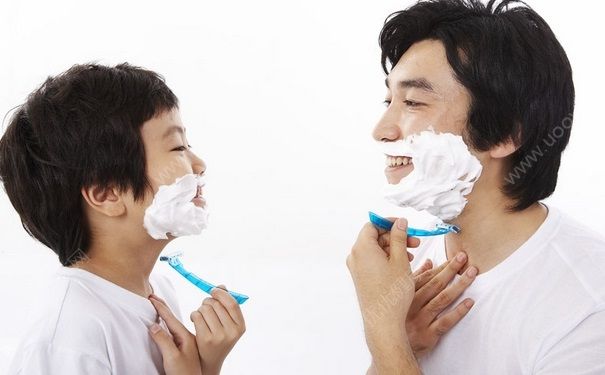 16歲男生可以刮胡子嗎？16歲男生刮胡子會(huì)怎樣？(4)