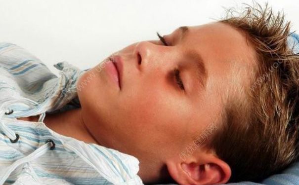 15歲男孩腰疼怎么回事？15歲男孩腰疼怎么辦？(7)