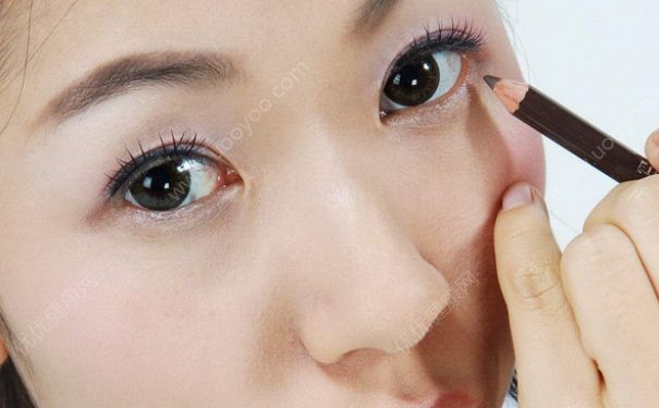 眼線怎么畫？眼線怎么畫好看？(1)