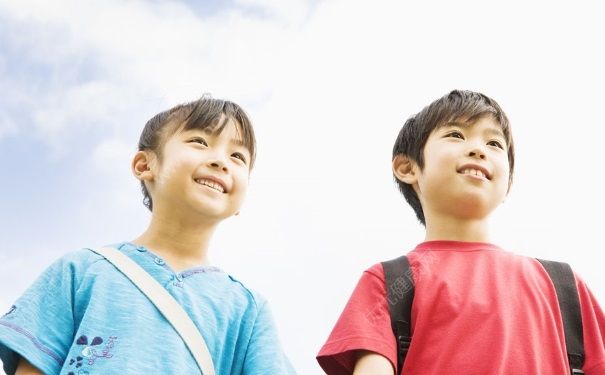怎么讓12歲女孩喜歡我？怎么讓女孩子喜歡自己？(1)