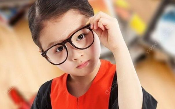 9歲女孩近視怎么辦？9歲女孩近視能恢復(fù)嗎？(1)