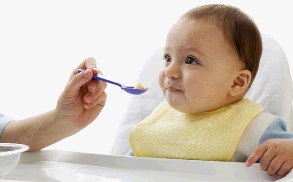 寶寶添加輔食的順序是怎樣的？寶寶添加輔食的方法(1)
