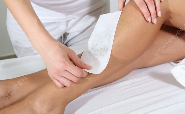 男性腿毛多怎么辦？男性腿毛多的原因是什么？(1)