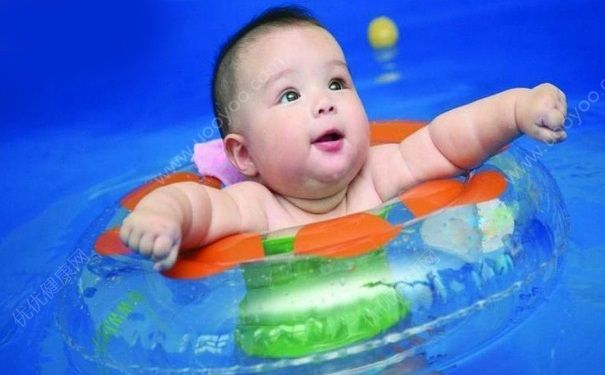 嬰兒游泳水溫多少合適？寶寶游泳水溫多少度比較好？(1)