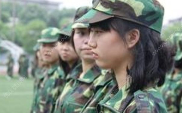 新生軍訓(xùn)場(chǎng)邊美容 軍訓(xùn)怎么護(hù)膚？(1)