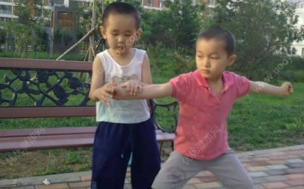 5歲男孩身高體重標(biāo)準(zhǔn)是多少？5歲男孩正常身高體重標(biāo)準(zhǔn)是多少？(3)