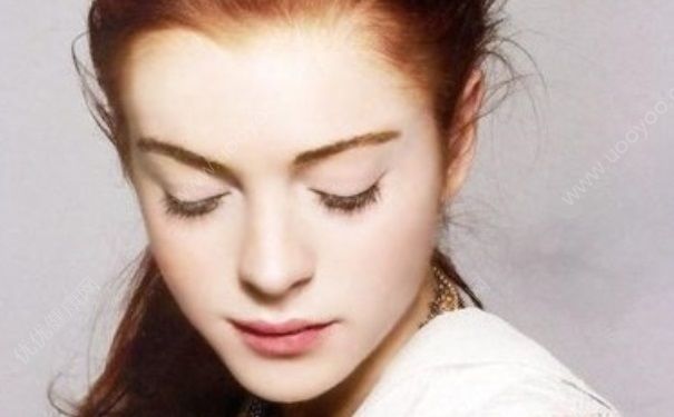 初中女生長(zhǎng)斑怎么辦？初中女生怎么祛斑？(1)
