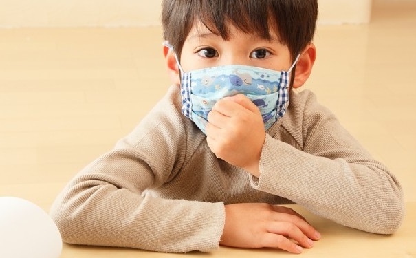 小孩感冒咳嗽吃什么好的快？孩子感冒咳嗽吃什么好？(1)