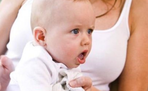 小孩晚上咳嗽厲害怎么辦？小孩晚上咳嗽怎么辦？(1)