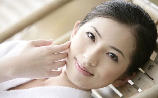 白帶發(fā)黃是懷孕了嗎？白帶發(fā)黃是懷孕癥狀嗎？(1)