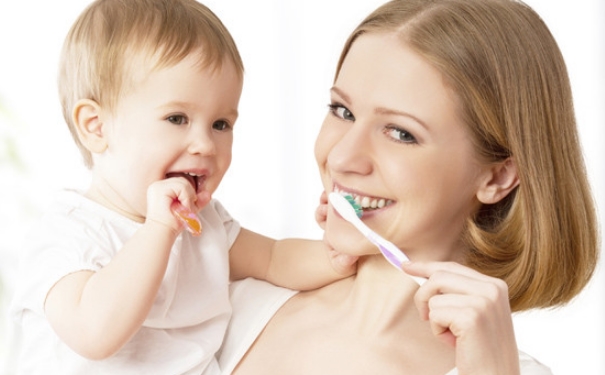 寶寶長乳牙要注意什么？寶寶長乳牙的注意事項(1)