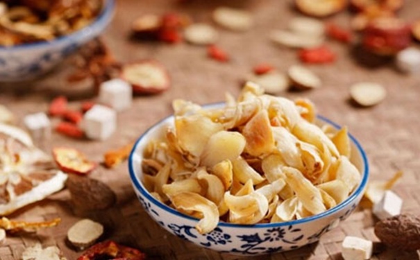 秋季養(yǎng)肺應(yīng)該吃些什么？秋季養(yǎng)肺食物有哪些？(1)