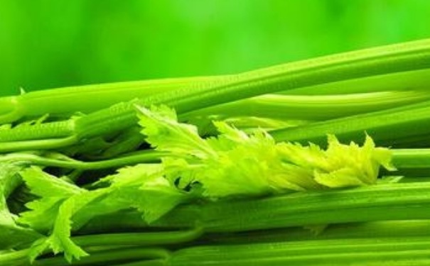芹菜怎么吃對身體好？芹菜治病的吃法？(1)