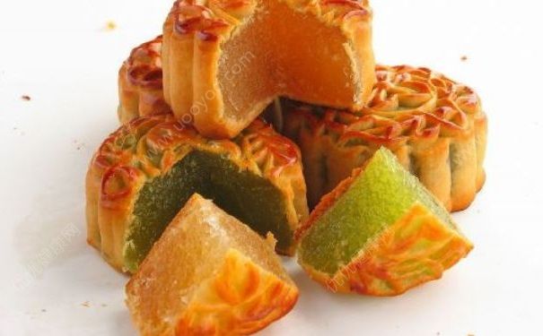 水果餡月餅是冬瓜做的，買月餅該怎么挑選？(1)