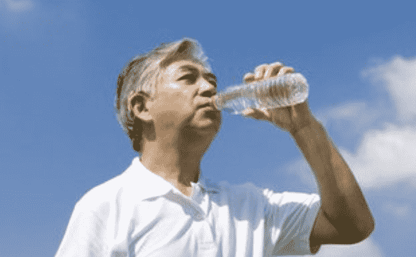 喝水存在哪些誤區(qū)？喝水有什么誤區(qū)？(1)