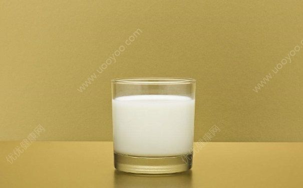 秋天喝牛奶有什么好處？秋季喝牛奶的好處有哪些？(1)