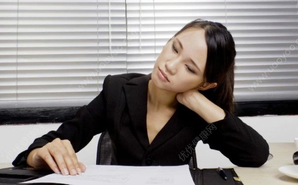 脖子發(fā)麻是什么原因造成的？怎樣能讓頸椎放松下來？(2)