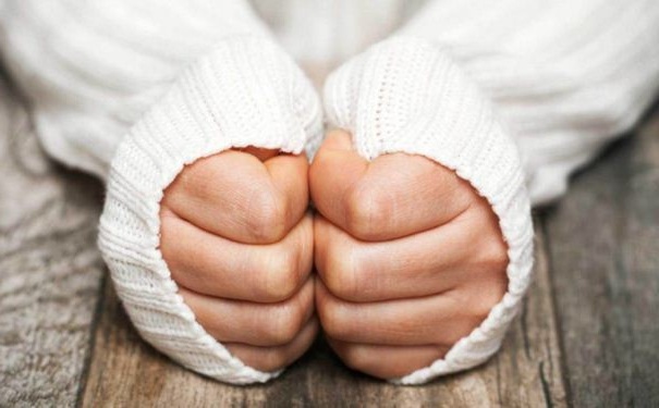 手腳冰涼需注意什么？手腳冰涼怎么祛寒氣？(1)