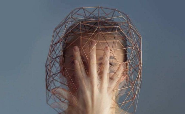 精神分裂有何癥狀？精神分裂如何治療？(1)