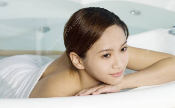 女性經(jīng)期眼睛干澀的原因有哪些？經(jīng)期眼睛干澀是什么原因？(4)