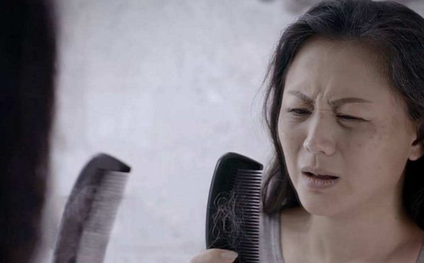 脫發(fā)有何癥狀表現(xiàn)？脫發(fā)有何治療方法？(1)