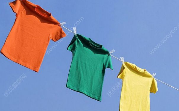 新衣服有味道怎么去除？試試這幾個(gè)簡單又實(shí)用的小妙招吧？(2)