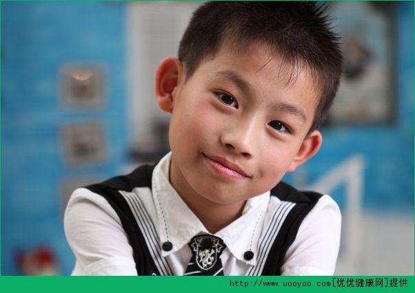 10歲男孩身高體重標(biāo)準(zhǔn)是多少？10歲男孩正常身高體重是多少？(1)