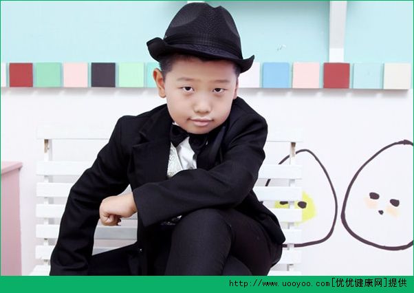 我13歲男生怎么減肚子？我13歲男生肚子上很多肉怎么辦？(1)