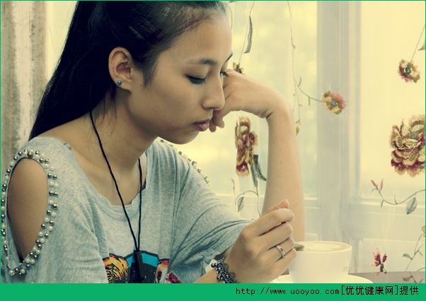 青春期少女臉上長(zhǎng)痘痘是怎么回事？青春期少女臉上長(zhǎng)痘痘怎么辦？(3)