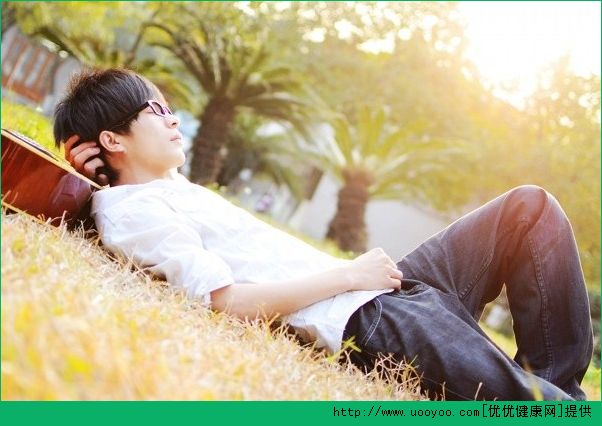 青春期男孩乳房有硬塊正常嗎？青春期男生胸部出現(xiàn)硬塊怎么辦？(1)