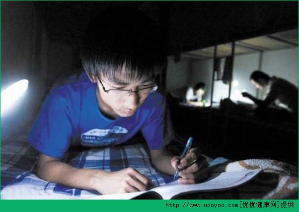 高中生要不要熬夜？高中生熬夜吃什么好？(1)